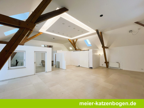 Gewerbe - Flexibel nutzbare Gewerbefläche in saniertem Gebäude in Zuchering