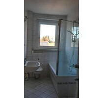 Helle freundliche 3-Raum-Wohnung in ruhiger Lage, Nähe Döbeln, Tageslicht-Bad, EBK, Stellplatz