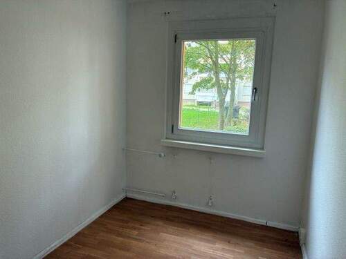 Kinderzimmer 1 - 4 Zimmer Etagenwohnung in Halle (Saale)