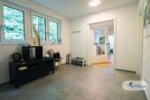 Eingangsbereich - Flexible Büro-Praxiseinheit mit ca. 80?m², separaten Räumen, Küche und 3 Stellplätzen