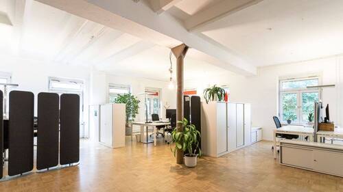 Großraumbüro - Schickes Altbau-Büro nahe Zoo - Möblierter Schreibtischplatz inkl. Extras