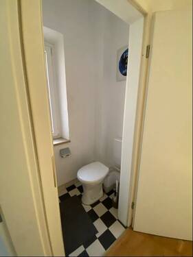 WC - 