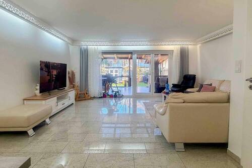 Wohnzimmer - 7 Zimmer Reihenmittelhaus in Köln