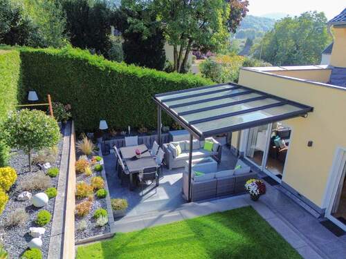 Überdachte Terrasse und Traumgrundstück - Willkommen in Ihrem neuen Zuhause Saniertes Wohnhaus in begehrter Lage von Bonn-Oberkassel