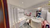 Badezimmer - Etagenwohnung mit 74,00 m² in Biedenkopf zum Kaufen