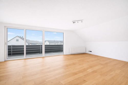 Wohnbereich - Modernisierte, provisionsfreie 3-Zimmer-Wohnung mit Südbalkon, Stellplatz & Gartenmitbenutzung in Roth, Eckersmühlen