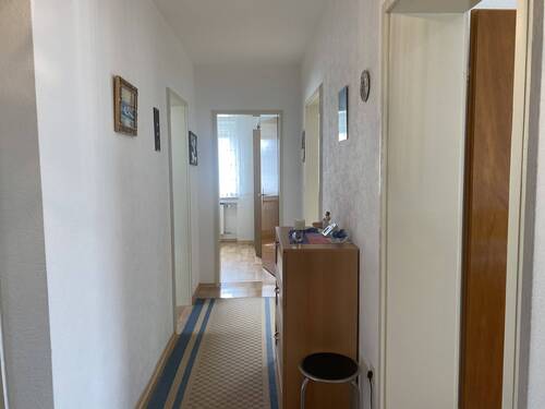 Flur - 3 Zimmer Etagenwohnung zum Kaufen in Giengen