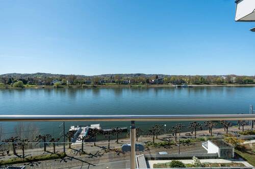 Unverbaubarer Rheinblick - 