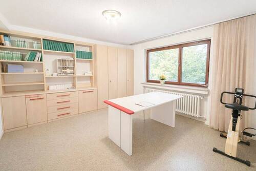 Praxis- bzw. Arbeitsraum im Kellergeschoss - 