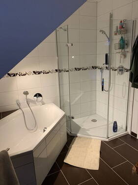 Badezimmer 1. OG - 