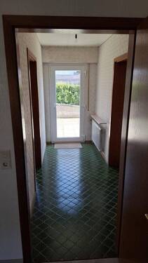 Flur im EG zur großen Terrasse - 