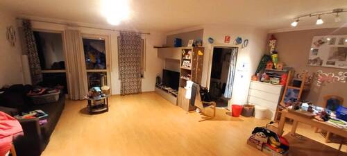 Wohnzimmer 2.jpg - 3 Zimmer Etagenwohnung in Rodgau