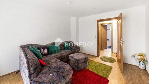 Wohnzimmer 2 - 2 Zimmer Etagenwohnung zum Kaufen in Sankt Georgen im Schwarzwald