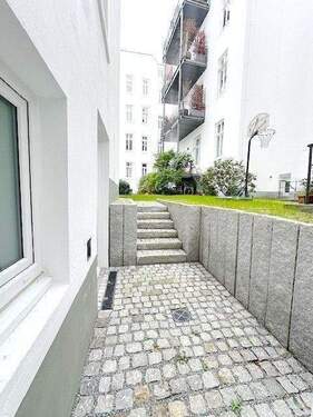  Küche mit Terrasse und zum Gemeinschaftsgarten - 