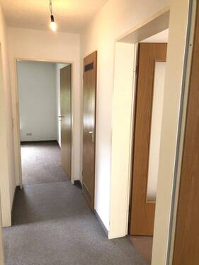 Flur Beispiel-Whg.jpg - 3 Zimmer Etagenwohnung in Freital
