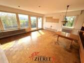 011 Lichtdurchflutetes Wohnen - 