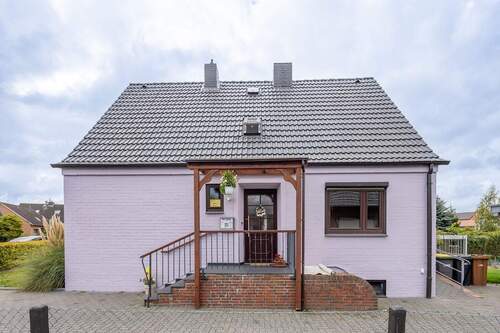 Eingangsbereich - 7 Zimmer Einfamilienhaus in Syke