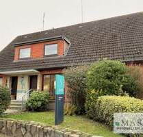 Rarität: Großzügiges, vollunterkellertes EFHZFH mit Doppelcarport und 5 Garagen in Lübeck-Kücknitz - Lübeck / Kücknitz