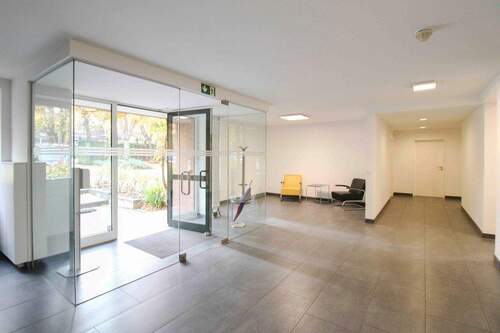 Hochwertiger Eingangs- und Empfangsbereich - 