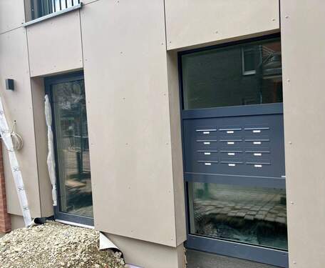 Eingangstür - Terrassenwohnung mit 89,00 m&sup2; in Ahlen zur Miete