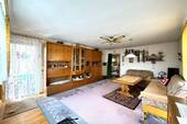 Wohnzimmer (IST-Zustand) - 4 Zimmer Etagenwohnung zum Kaufen in Memmingen