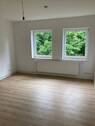 Wohnzimmer - Ideal für Singles und Paare - 2-Zimmer Wohnung zum 01.07!