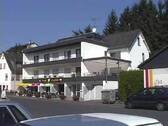 LAND1.JPG - Wohn- und Geschäftshaus zentraler Lage von Bad Endbach