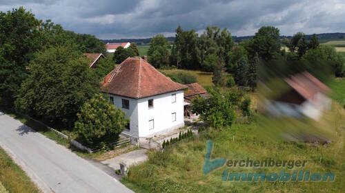 Ansicht - Älteres Wohnhaus mit großem Grund in der Nähe von Gergweis