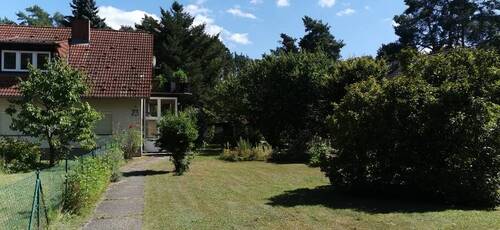 vorderes Grundstück Eingang ETW.jpg - 