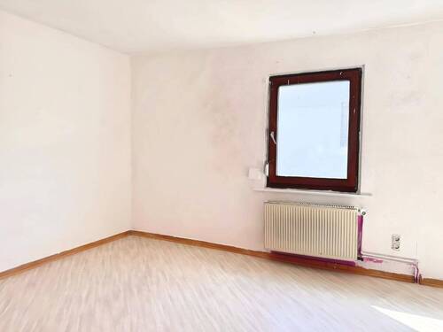 Freie Wohnung 1. OG - 