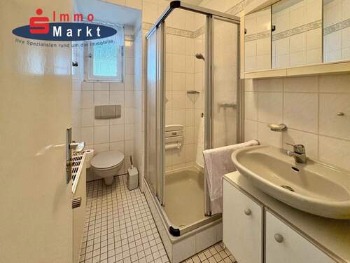 Duschbad Erdgeschoss - 4 Zimmer Reihenendhaus in Minden