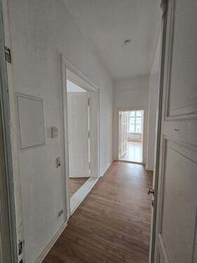 Ausschnitt-Flur1.jpeg - 4 Zimmer Etagenwohnung in Frankfurt (Oder)