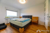 Schlafzimmer (OG) - 