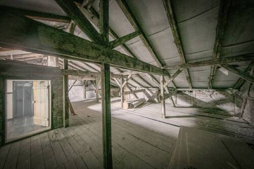 Dachgeschoss zum Treppenhaus - 3 Zimmer Etagenwohnung zum Kaufen in Berlin