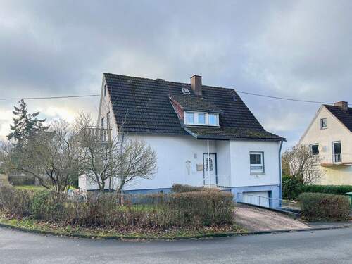 Hausansicht - 6 Zimmer Einfamilienhaus zum Kaufen in Wilnsdorf / Wilgersdorf