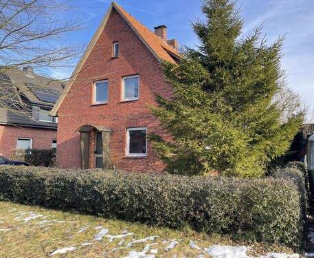 Titelbild - Anpacken und mitgestalten: Haus mit Einliegerwohnung sucht neue Zukunft