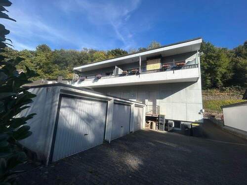 IMG_1918.jpg - RESERVIERT… Zweifamilienhaus mit Balkonen, großer Gewerbeeinheit, Garten, 3 Garagen und Stellplätzen im Mischgebiet von Werdohl…