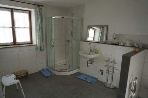 Bad 1. OG (Wohnung 2) - 