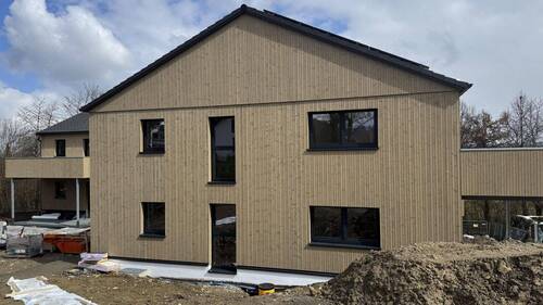 Außenansicht West - Schöne Erdgeschoss 3-Zimmer-Wohnung