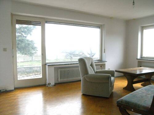 Wohnzimmer-1 EG-Altbau - Bauernhaus, Landhaus mit 240,00 m² in Gerzen zum Kaufen