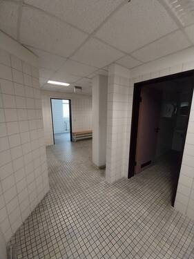 Umkleide Damen - 