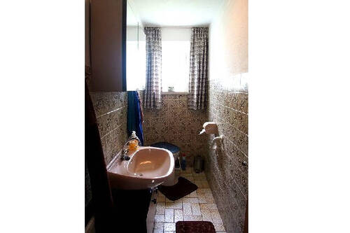 EG WC - 