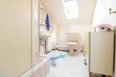 Badezimmer mit Dusche OG - 