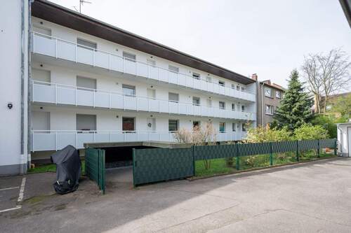 rückwertige Gebäudeansicht - 3 Zimmer Etagenwohnung in Duisburg