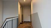 Aufgang zur Wohnung - 3 Zimmer Etagenwohnung zur Miete in Zetel-Collstede
