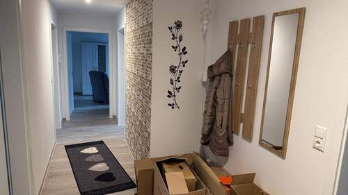 Flur - 3 Zimmer Etagenwohnung in Zetel-Collstede