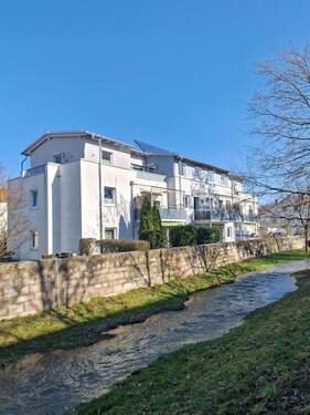 Modernes Haus mit nur 8 Wohnungen - Idyllisch im Hain wohnen! Exklusive Eigentumswohnung mit Aufzug in Bad Staffelstein!