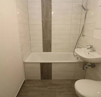 Pack die Badehose ein...helle 3-RW mit Wanne & Balkon!!! - Freiberg