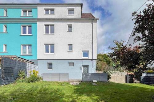 Außenansicht Garten - Ihr vollständig modernisiertes Zuhause: Wohnen mit Garten in urbaner Lage