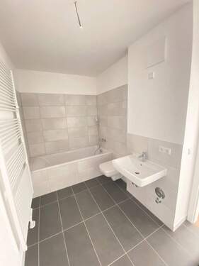 Badezimmer - 2 Zimmer Etagenwohnung zur Miete in Greifswald